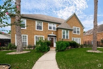 Building Photo - 2112 Limrick Dr