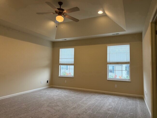 Master with vaulted ceiling - 10724 Prince Albert Way Townhome