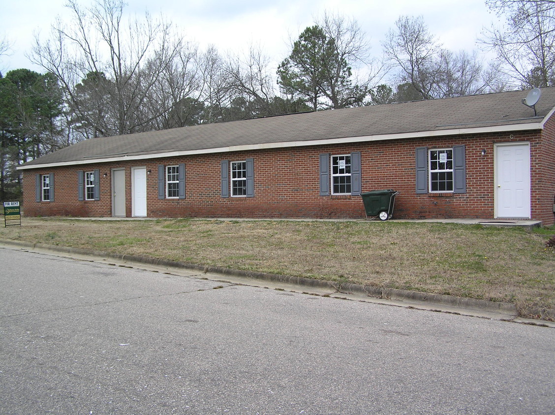 additional front view - Clark St. apartments