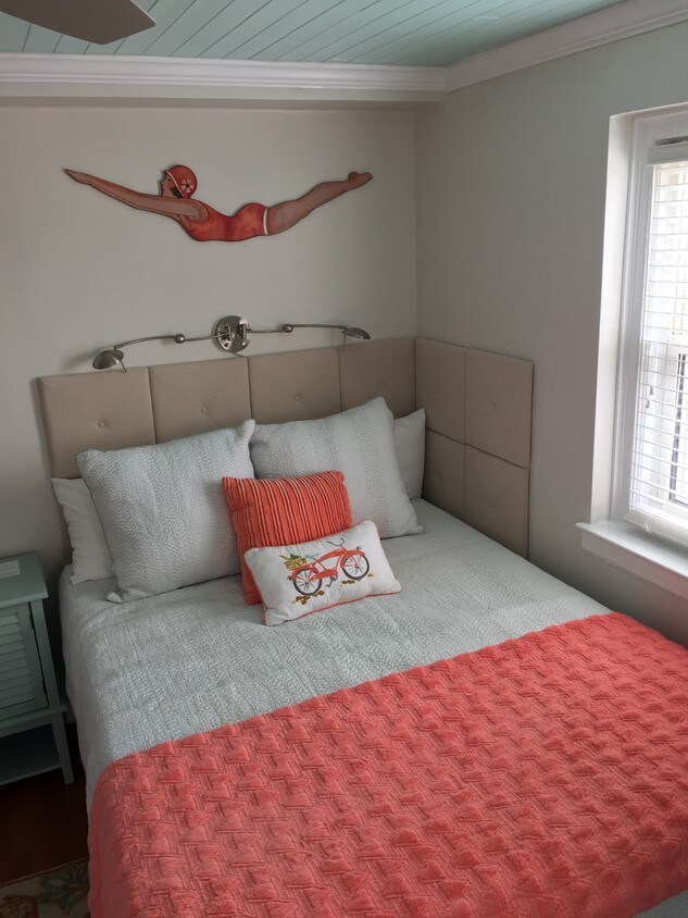 Foto principal - 807 E 8th St