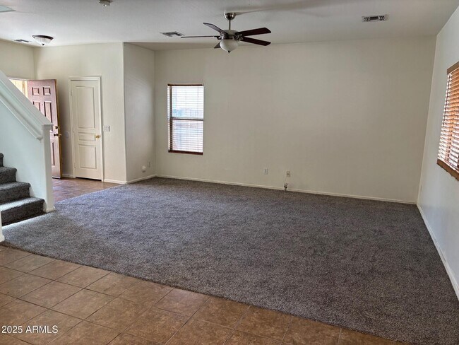 Foto del edificio - 7014 W Mercer Ln