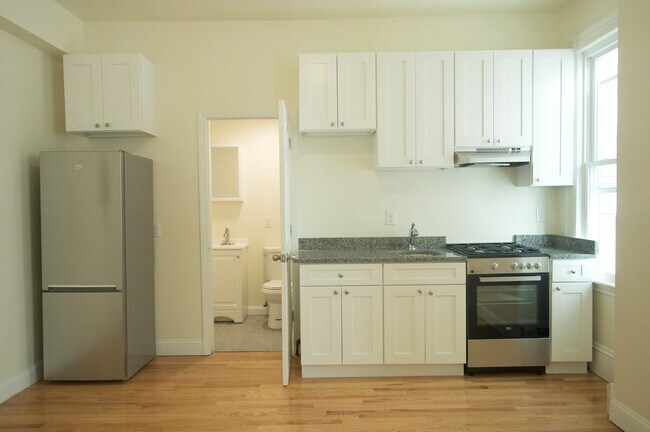 Building Photo - 501 E Broadway