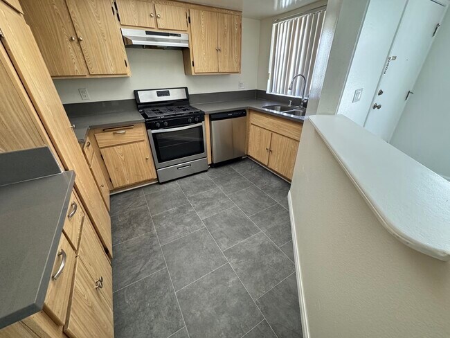 Foto del edificio - 4633 Vermont Pl