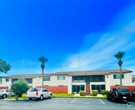 Building Photo - 624 Ridge Club Dr