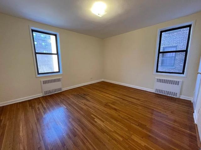 Foto del edificio - 1 bedroom in JACKSON HEIGHTS NY 11372