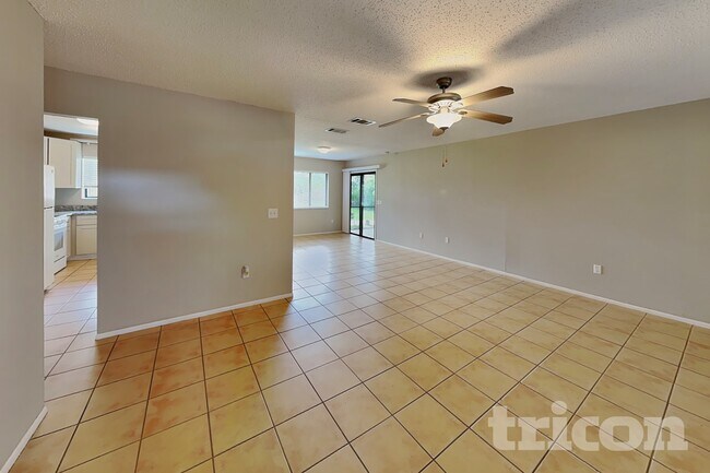Foto del edificio - 7520 Darlene St