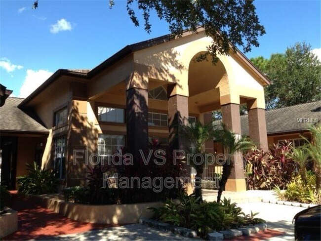 Building Photo - 3851 Bay Club Cir