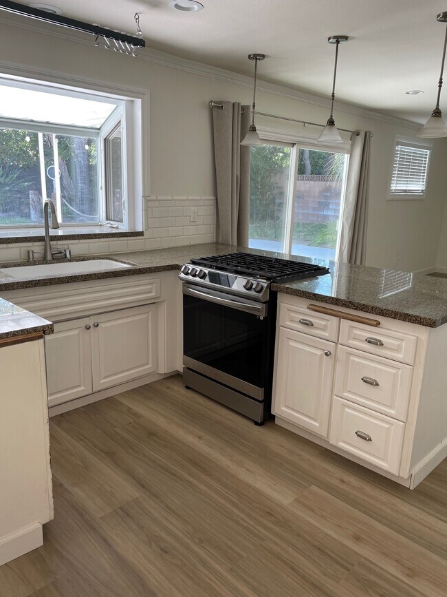 kitchen - 5909 Wheelhouse Ln