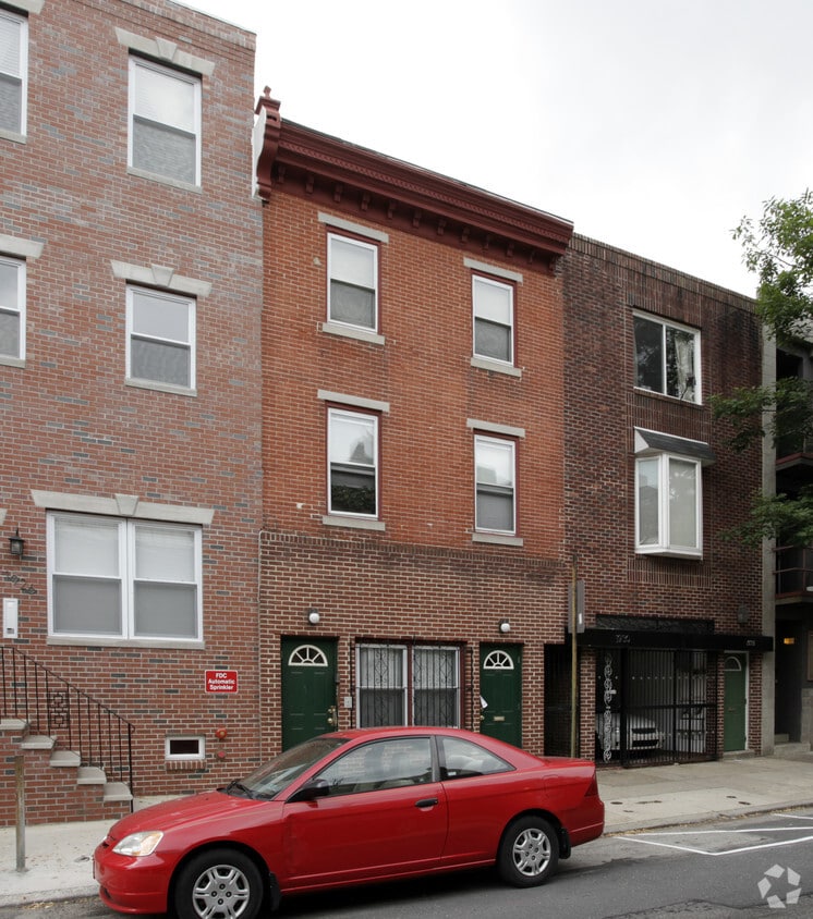Building Photo - 1928 SOUTH St