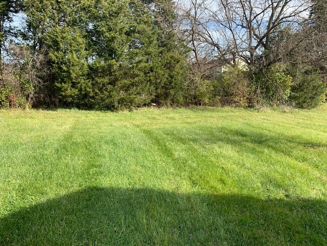 Building Photo - 112 Hunter Ridge Dr