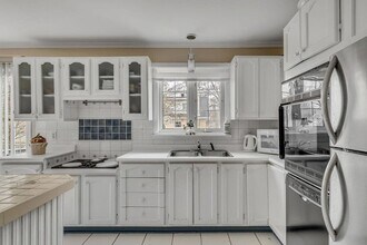 Building Photo - 3803 Barrington St