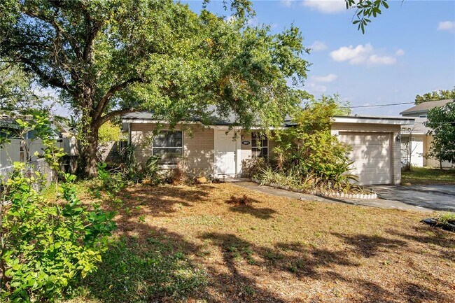 Foto del edificio - 3909 W Iowa Ave