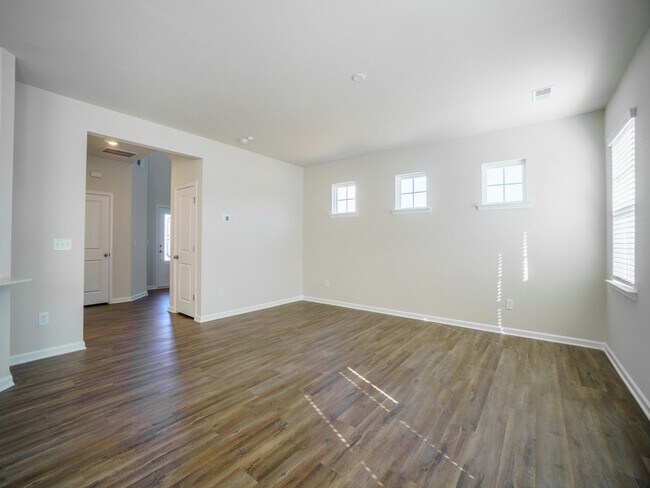 Foto del edificio - 1 Year Old New Home With 3 Bedroom 2.5 bat...