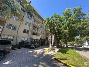 Building Photo - 1805 Sans Souci Blvd