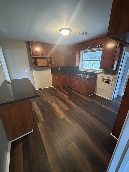 Foto del edificio - 1207 Devonshire Dr