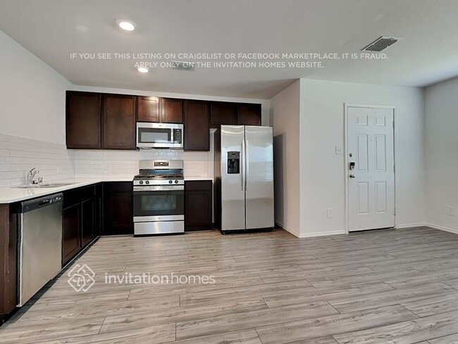 Foto del edificio - 3214 Crestone Dr