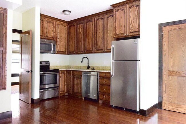 Building Photo - 832 Blaylock Dr