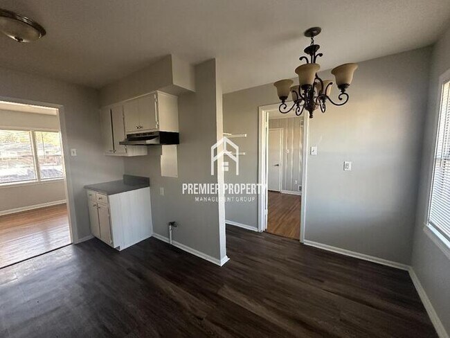 Foto del edificio - 1831 Danville - HALF OFF FIRST MONTH'S RENT!