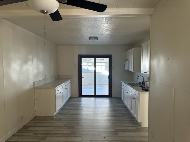 Building Photo - 959-962 - E. Sonora Ave.