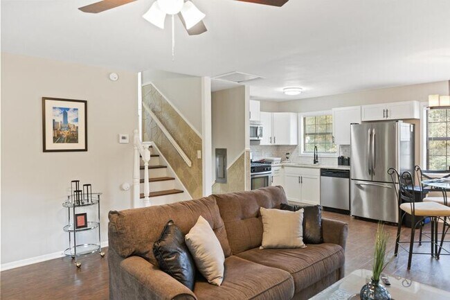 Building Photo - 114 Hermer Cir NW