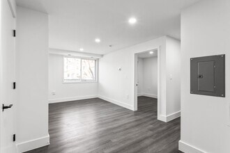 Interior Photo - The Aspen