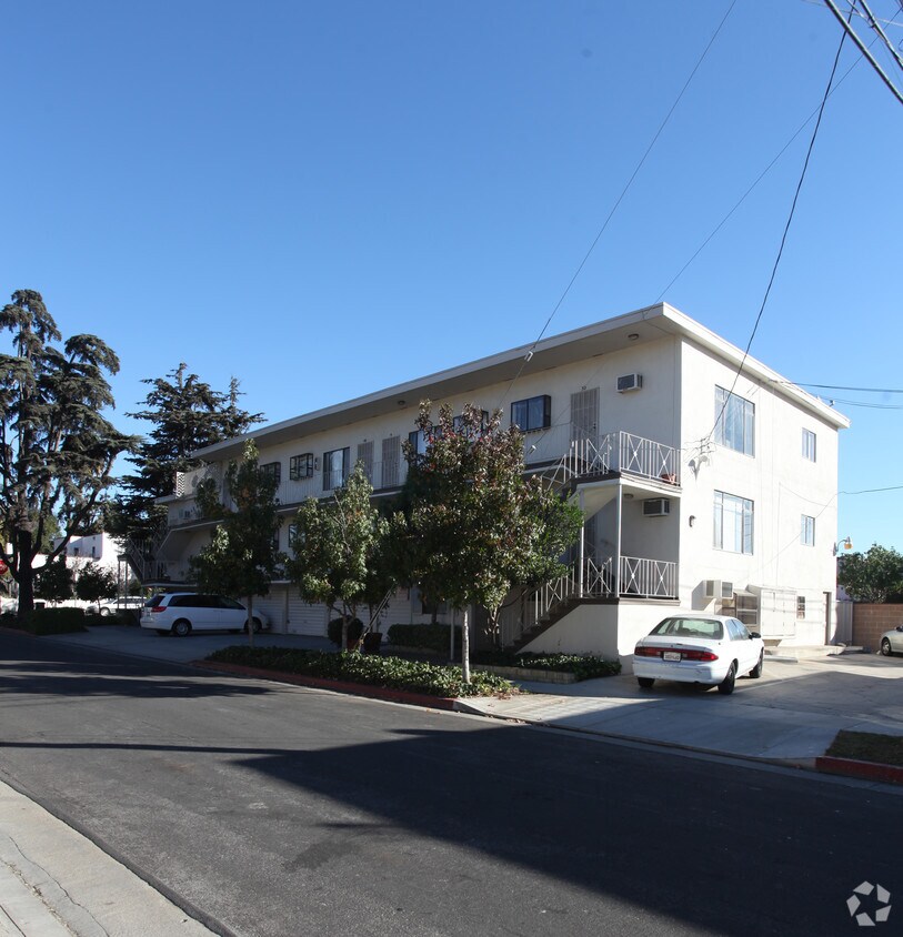 Primary Photo - 1220 Cole Pl