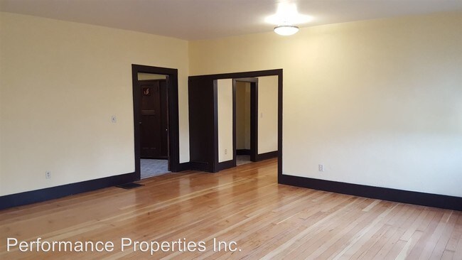 Foto del edificio - 2456-2462 SE Tamarack Ave