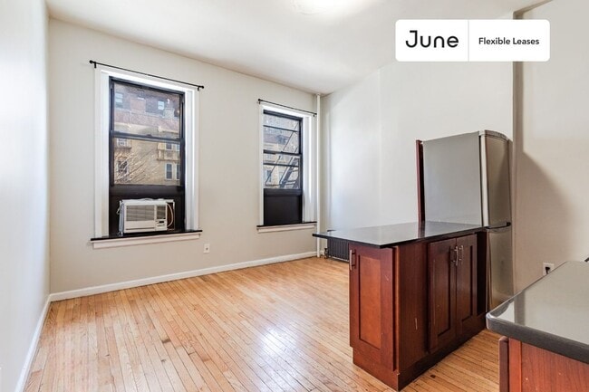 Building Photo - 885 9th Ave