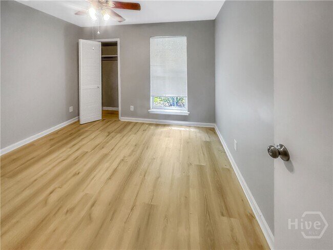 Foto del edificio - 434 Edgewater Rd