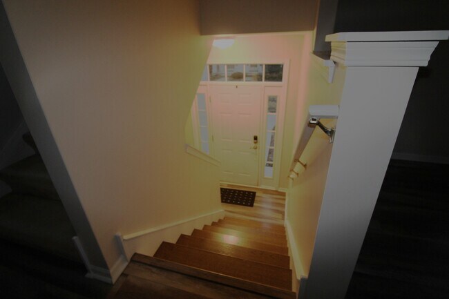 Building Photo - 855 Summit Creek Dr