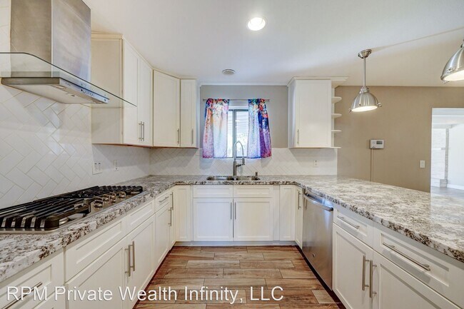 Building Photo - 3 br, 2 bath House - 3305 N. 25th Place