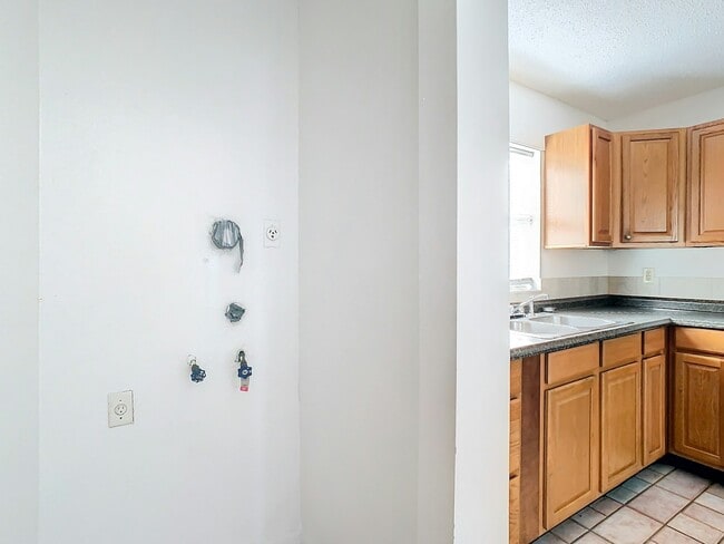 Foto del edificio - 712 E Floribraska Ave