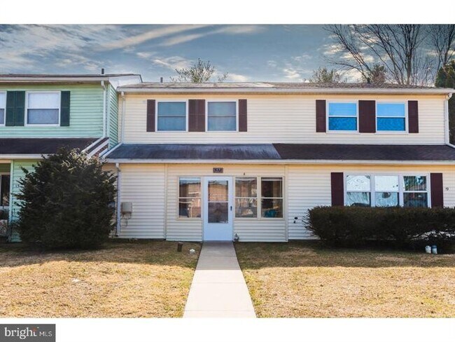 Building Photo - 17 Nancy Ln