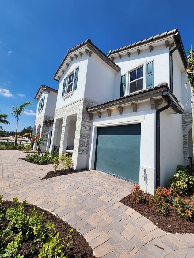 12821 NW 23rd Pl, Miami, FL 33125 House Rental in Miami, FL