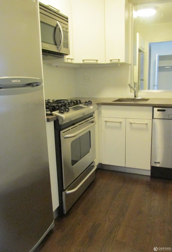 Building Photo - 220 East 63rd Street