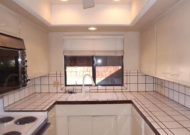 Building Photo - 3632 S Merrimac Cir