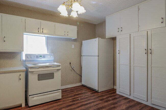 Foto del edificio - 2305 27th St