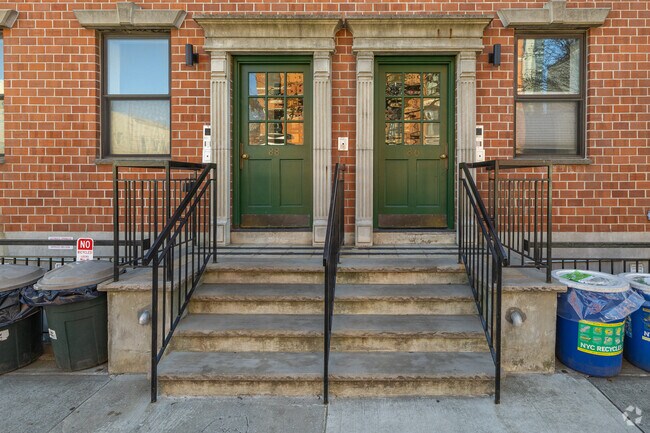 Building Photo - 82-88 Green St