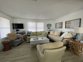 Building Photo - 46049 Cottage Ave