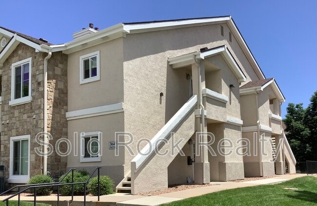 Building Photo - 3645 Strawberry Field Grove