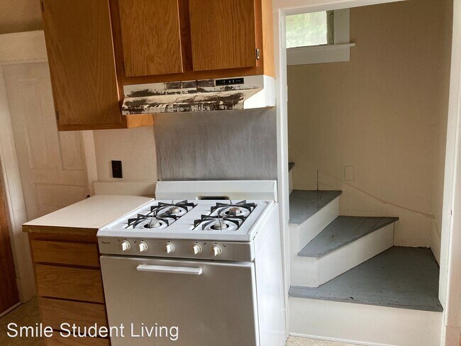 Foto del edificio - 4 br, 2 bath Room For Rent - 808 W. Oregon