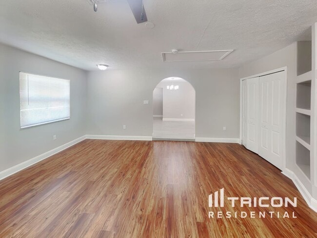 Building Photo - 2536 Eastbrook Blvd