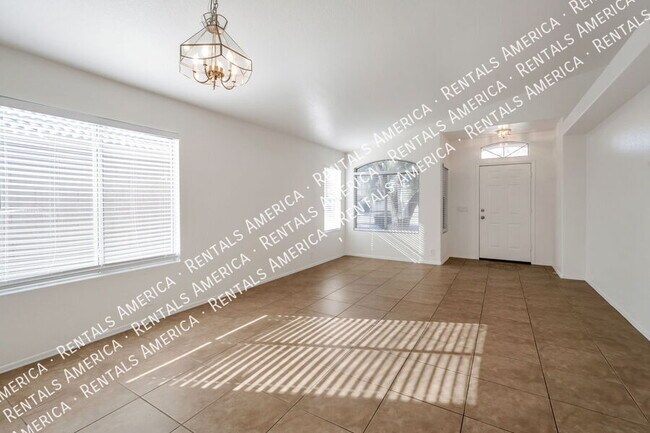 Foto del edificio - 295 N Hudson Pl