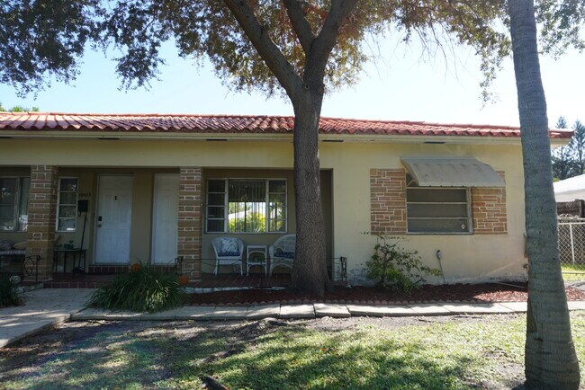 Foto del edificio - 10911 NE 9th Ct