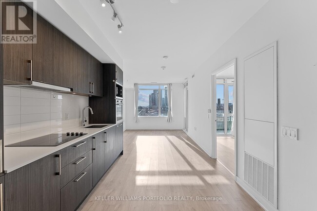 Photo du bâtiment - 27 Bathurst St