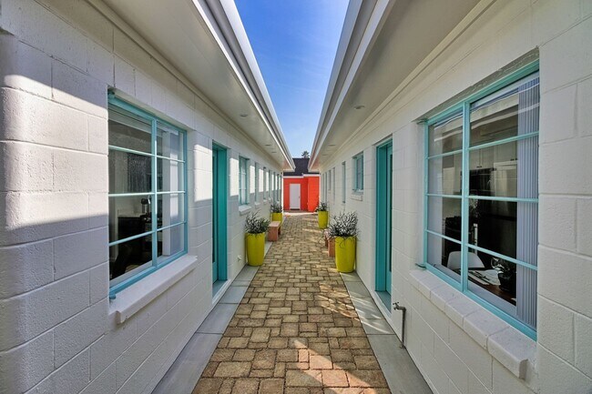 Foto del edificio - 1078 Seaward- MFR