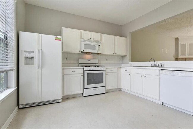 Foto del edificio - 9155 Nesbit Ferry Rd