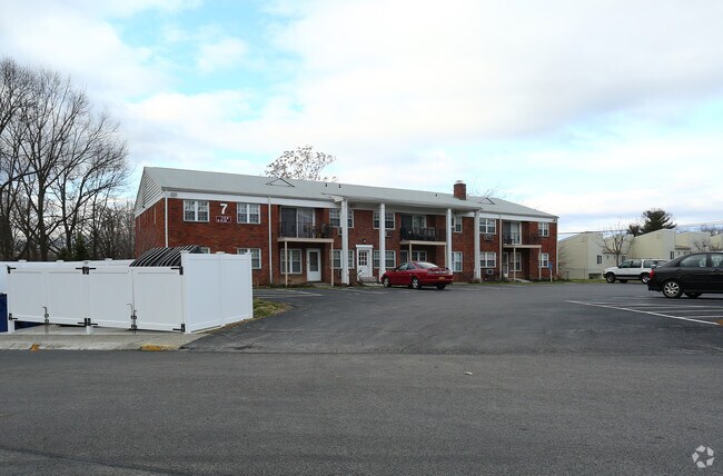 Colonial Springs Rentals - Beacon, NY | Apartments.com
