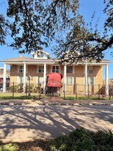 Building Photo - 2507 Montrose Blvd