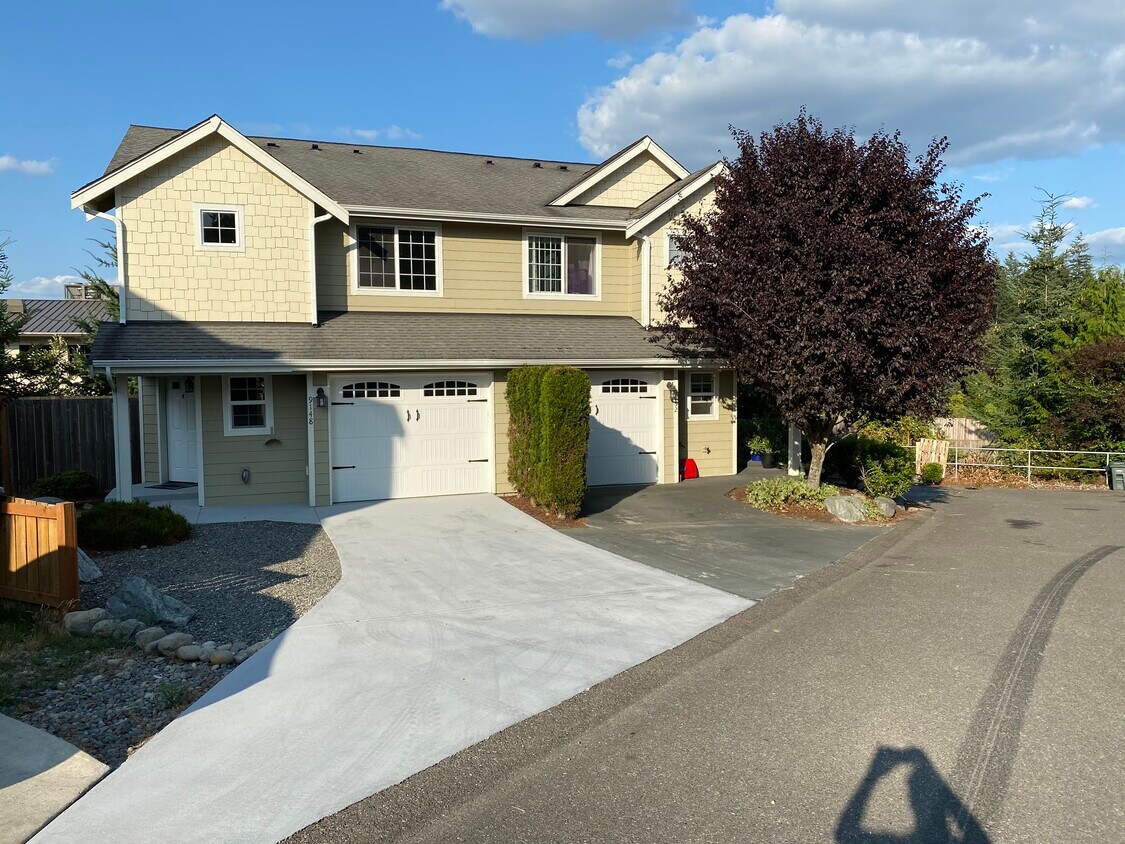 Primary Photo - 9152 184th Avenue East